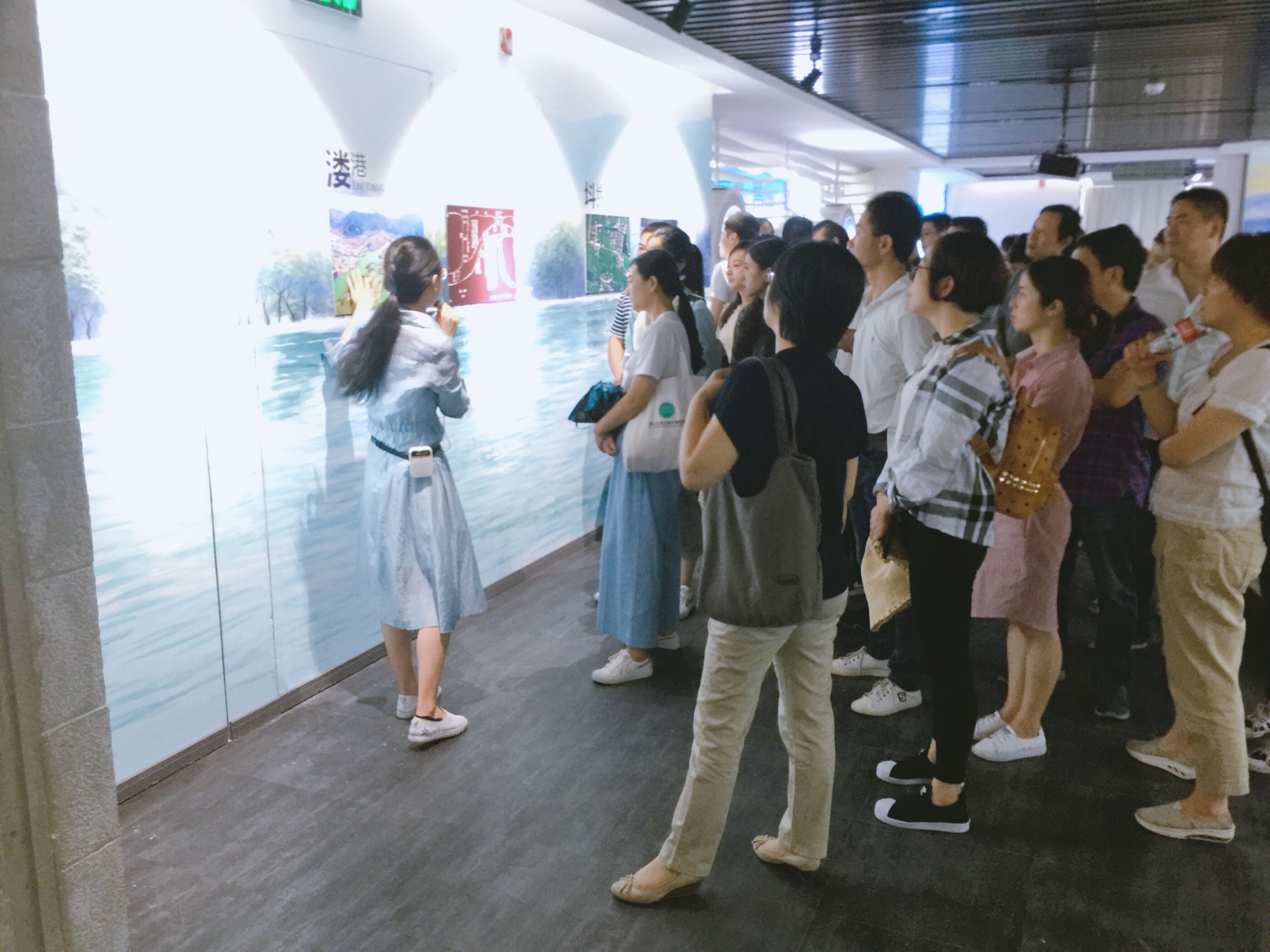1526611474548068416.jpg 河长制展馆.jpg